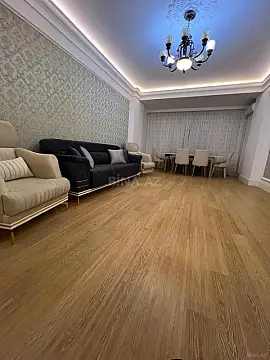 Kirayə verilir 2 otaqlı mənzil 111 m²