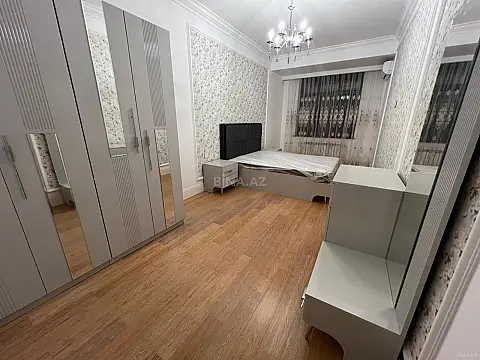 Kirayə verilir 2 otaqlı mənzil 111 m²