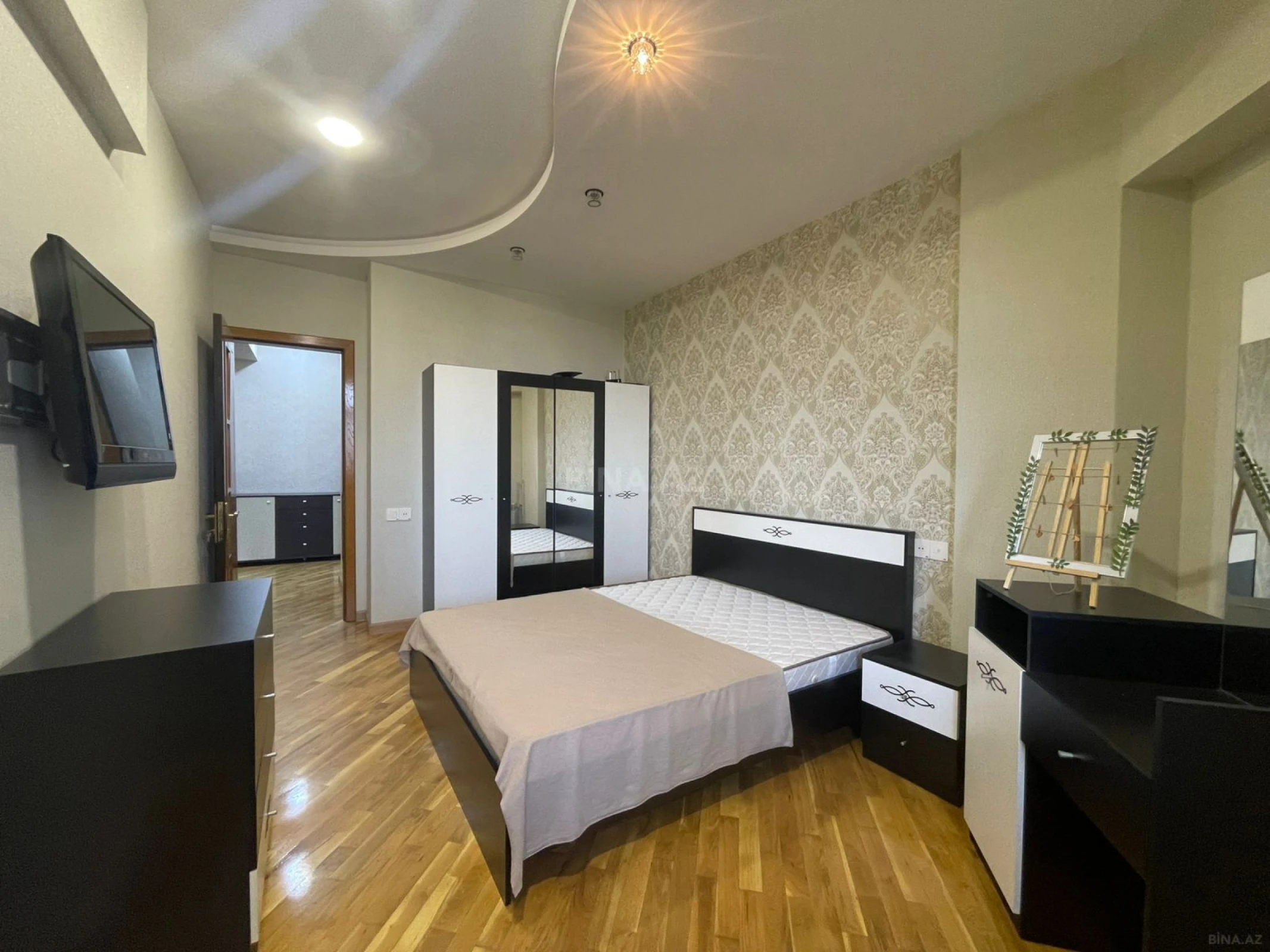 Kirayə verilir 3 otaqlı mənzil 98 m²