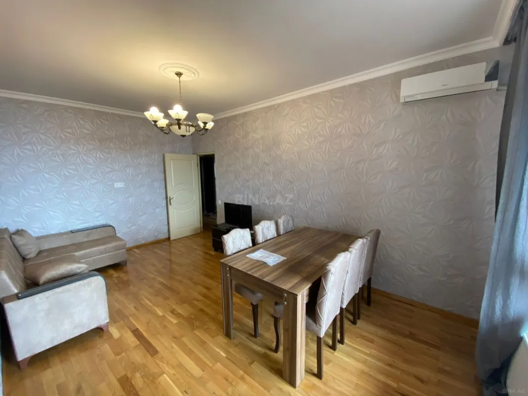 Kirayə verilir 2 otaqlı mənzil 120 m²