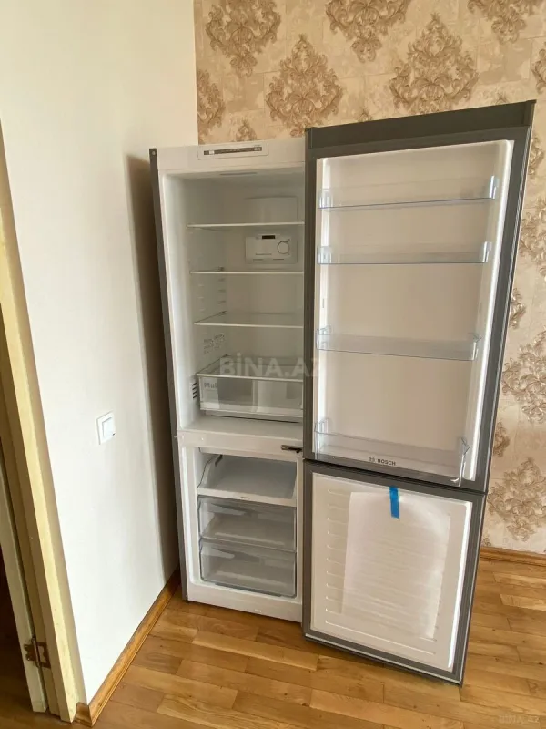 Kirayə verilir 2 otaqlı mənzil 120 m²