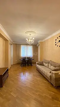 Kirayə verilir 2 otaqlı mənzil 80 m²