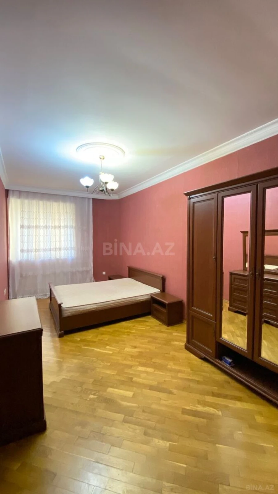 Kirayə verilir 2 otaqlı mənzil 80 m²