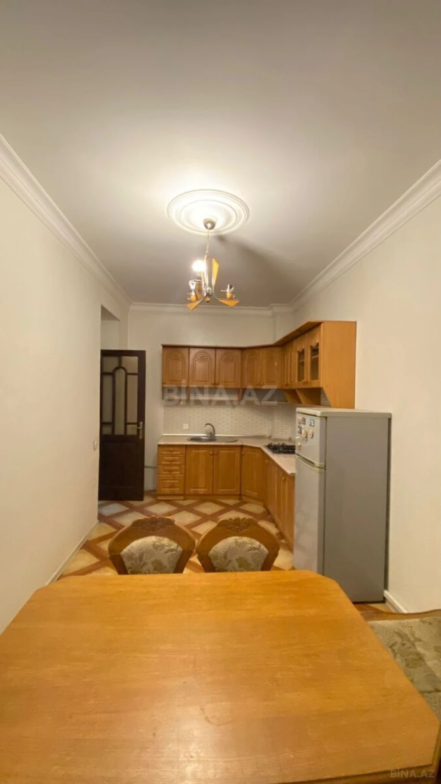 Kirayə verilir 2 otaqlı mənzil 80 m²