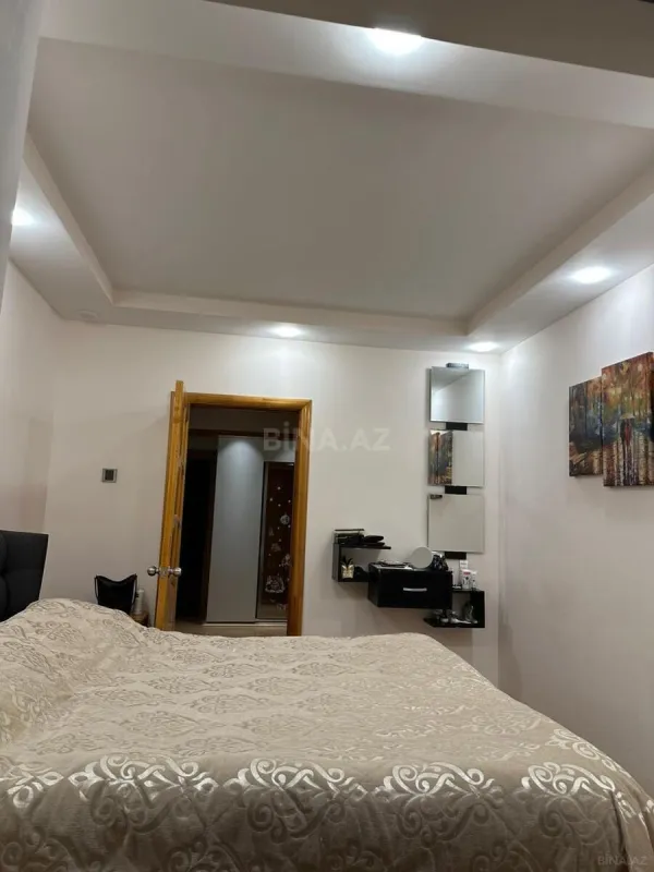 Satılır 4 otaqlı mənzil 110 m²