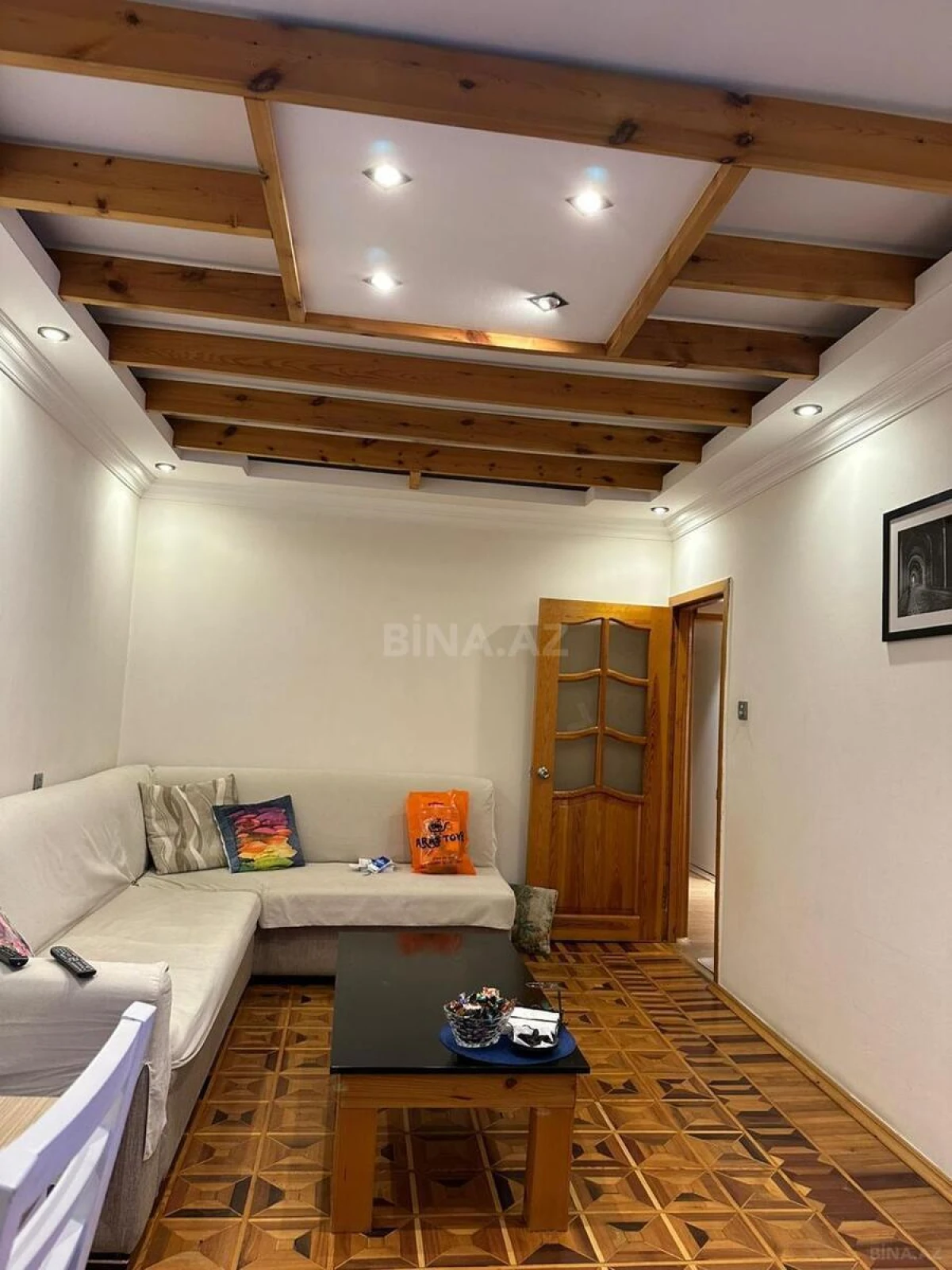 Satılır 4 otaqlı mənzil 110 m²