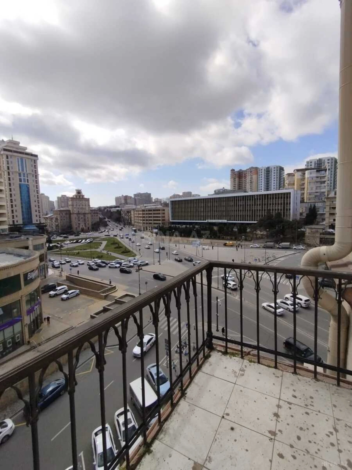 Satılır 3 otaqlı mənzil 75 m²