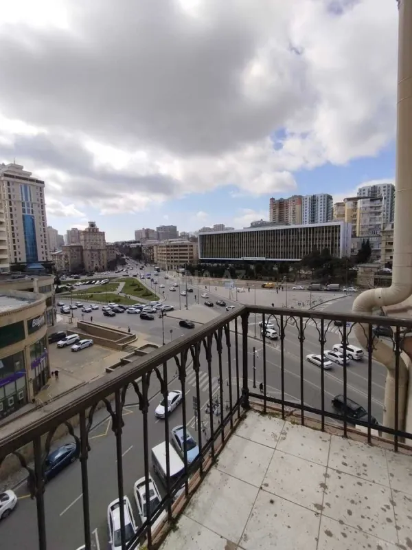 Satılır 3 otaqlı mənzil 75 m²