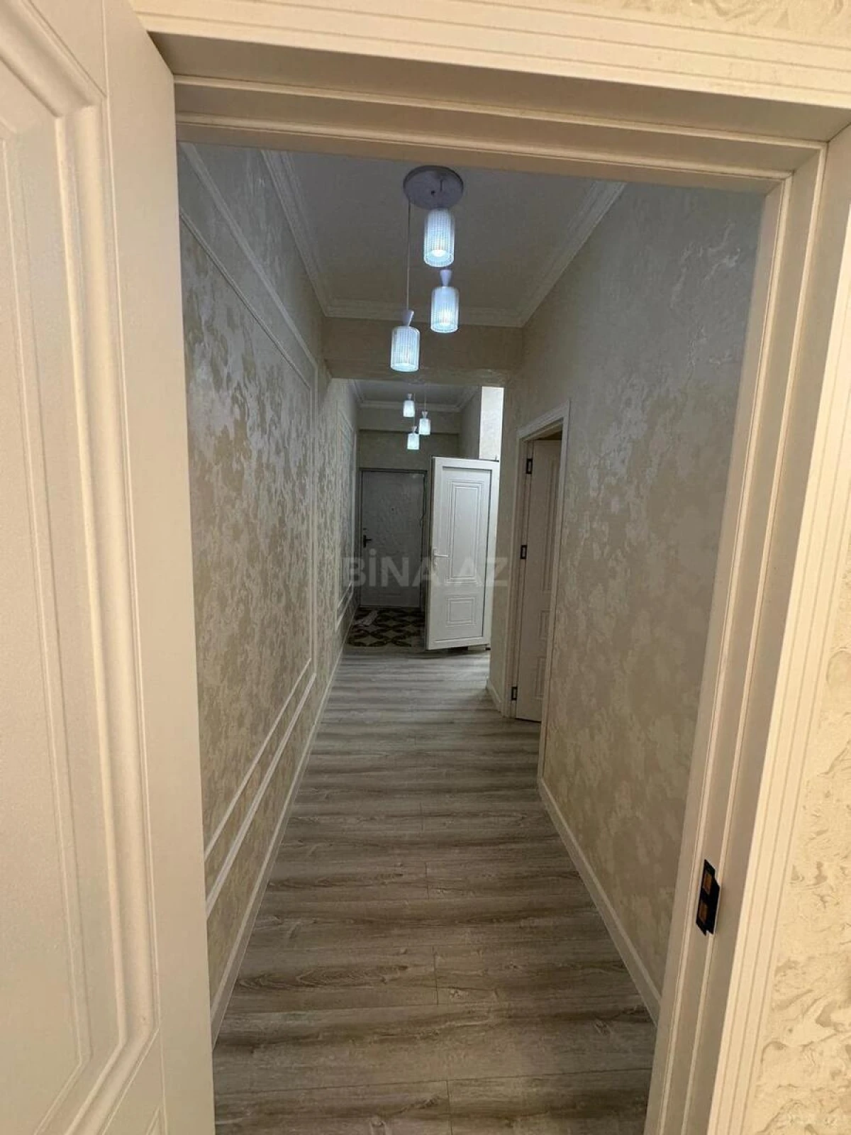 Satılır 2 otaqlı mənzil 71 m²
