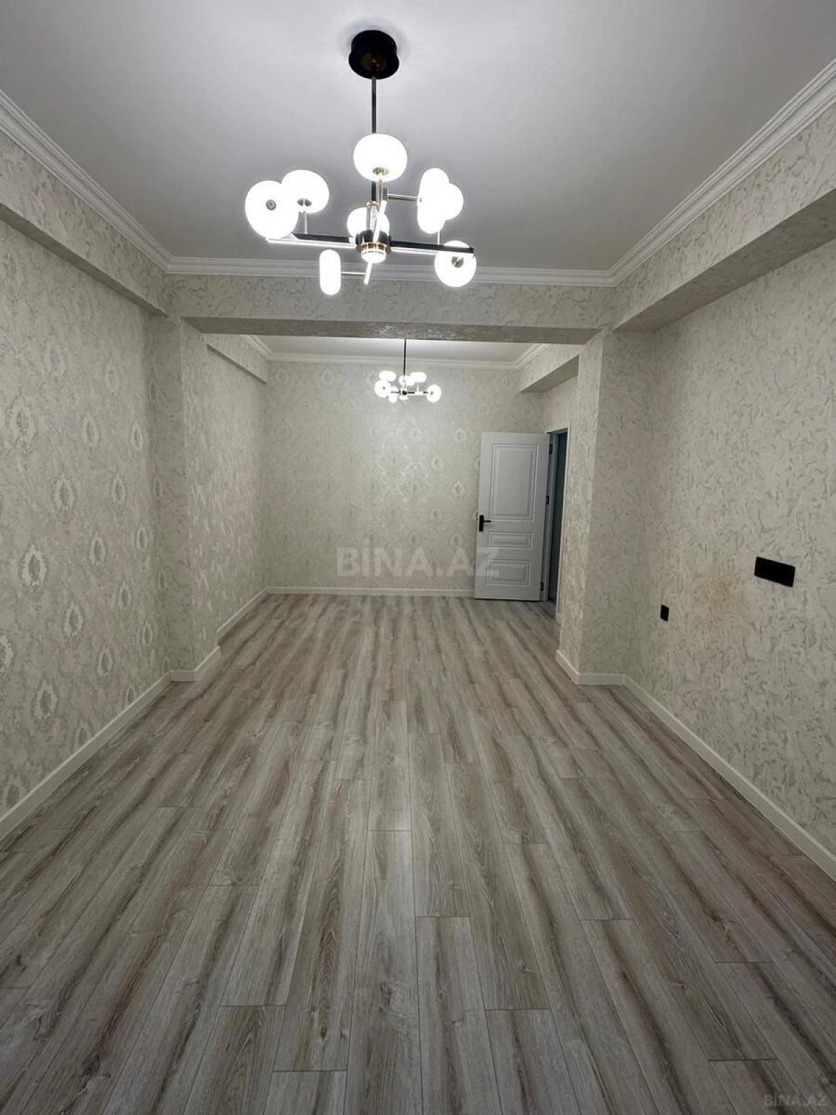 Satılır 2 otaqlı mənzil 71 m²