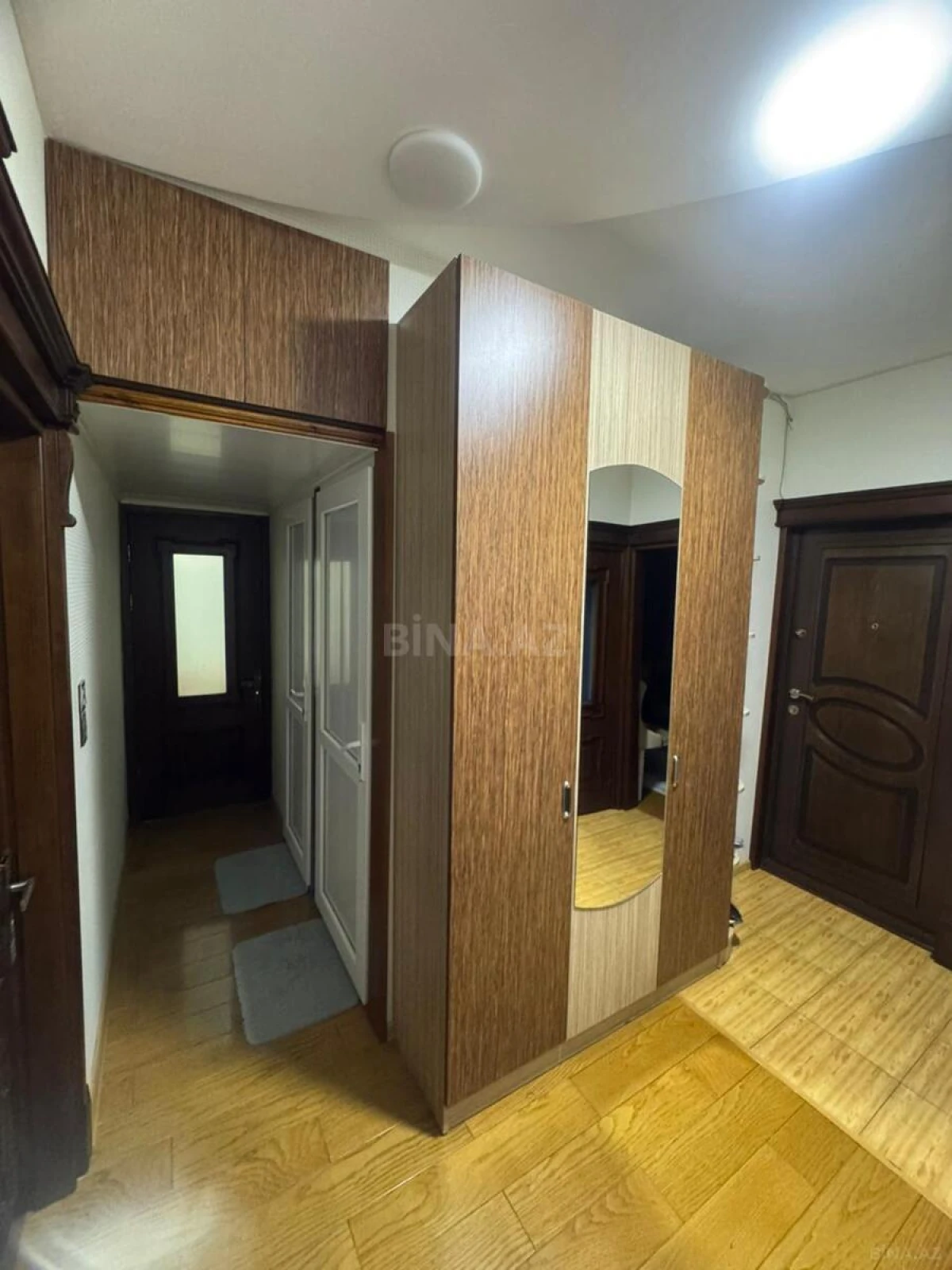 Satılır 4 otaqlı mənzil 100 m²