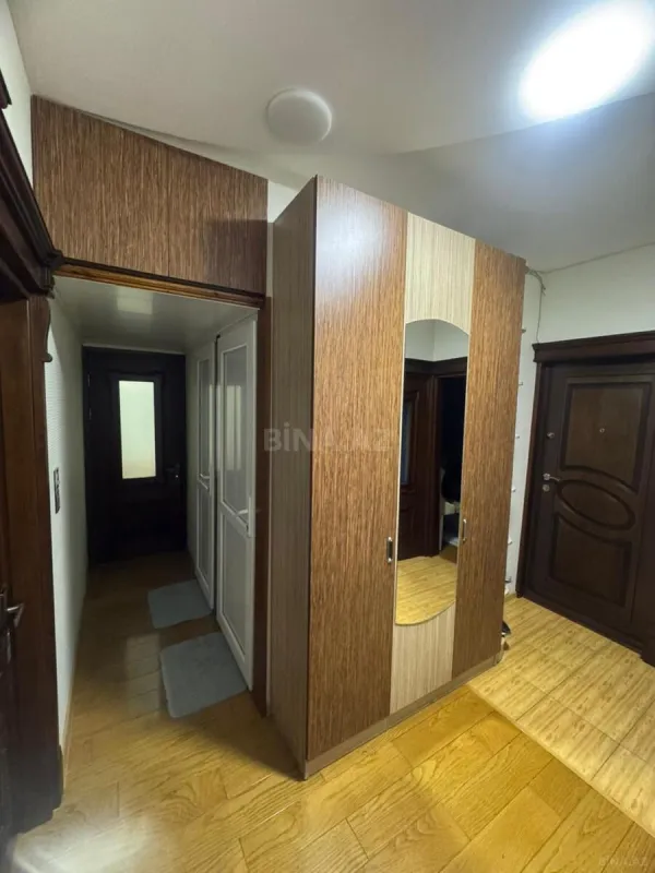 Satılır 4 otaqlı mənzil 100 m²