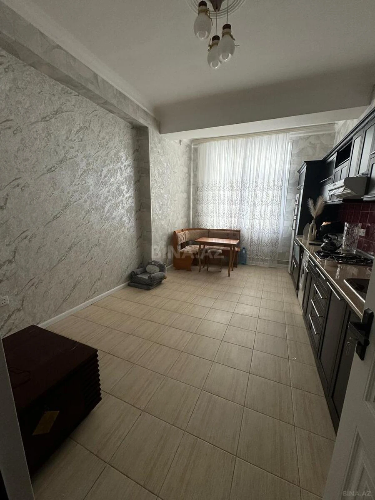 Satılır 3 otaqlı mənzil 105 m²