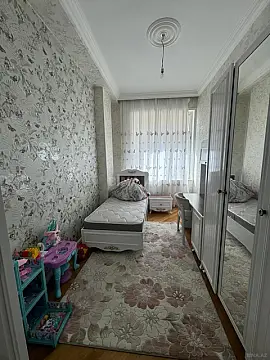 Satılır 3 otaqlı mənzil 105 m²