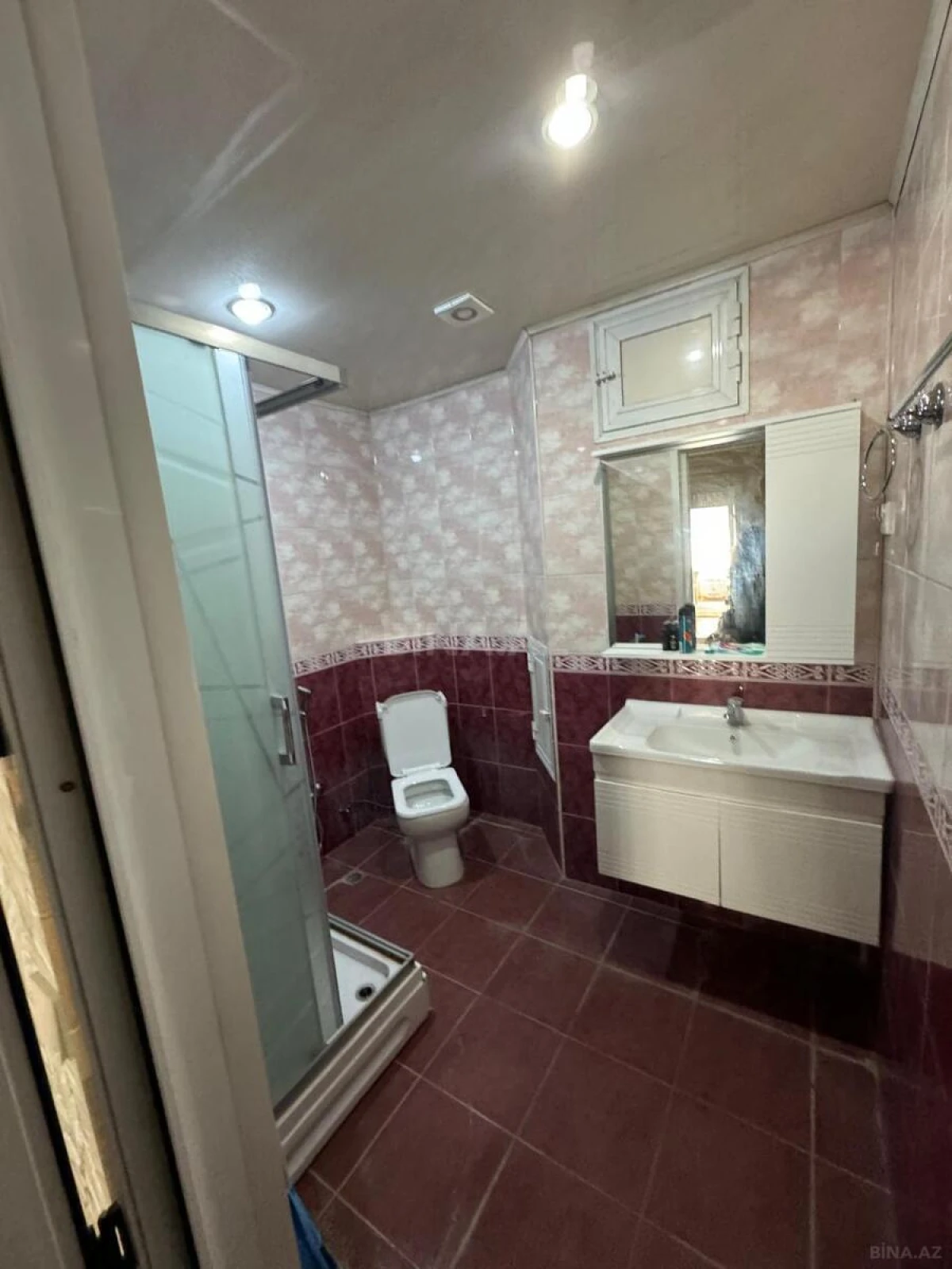 Satılır 3 otaqlı mənzil 105 m²