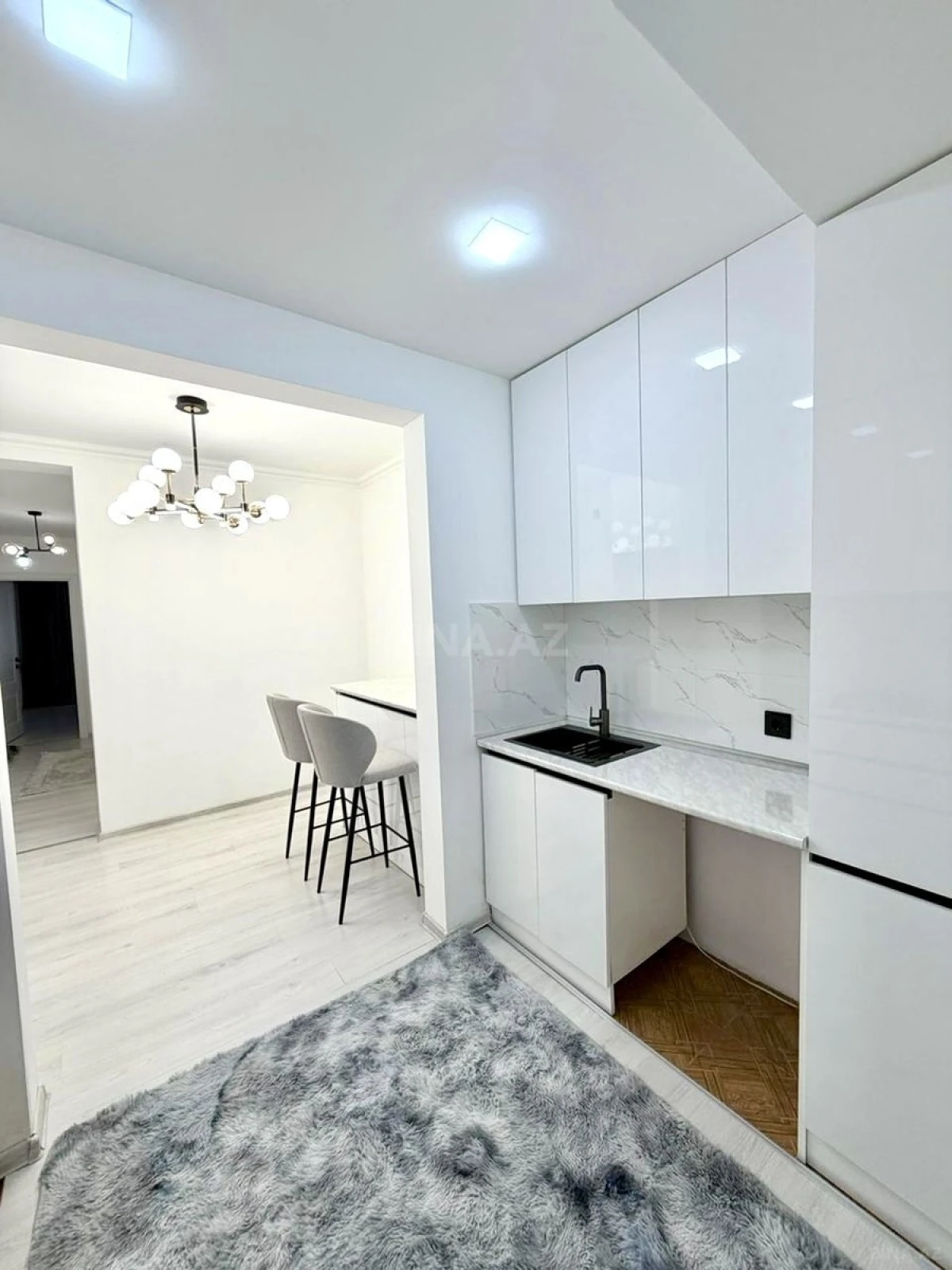Satılır 2 otaqlı mənzil 60 m²