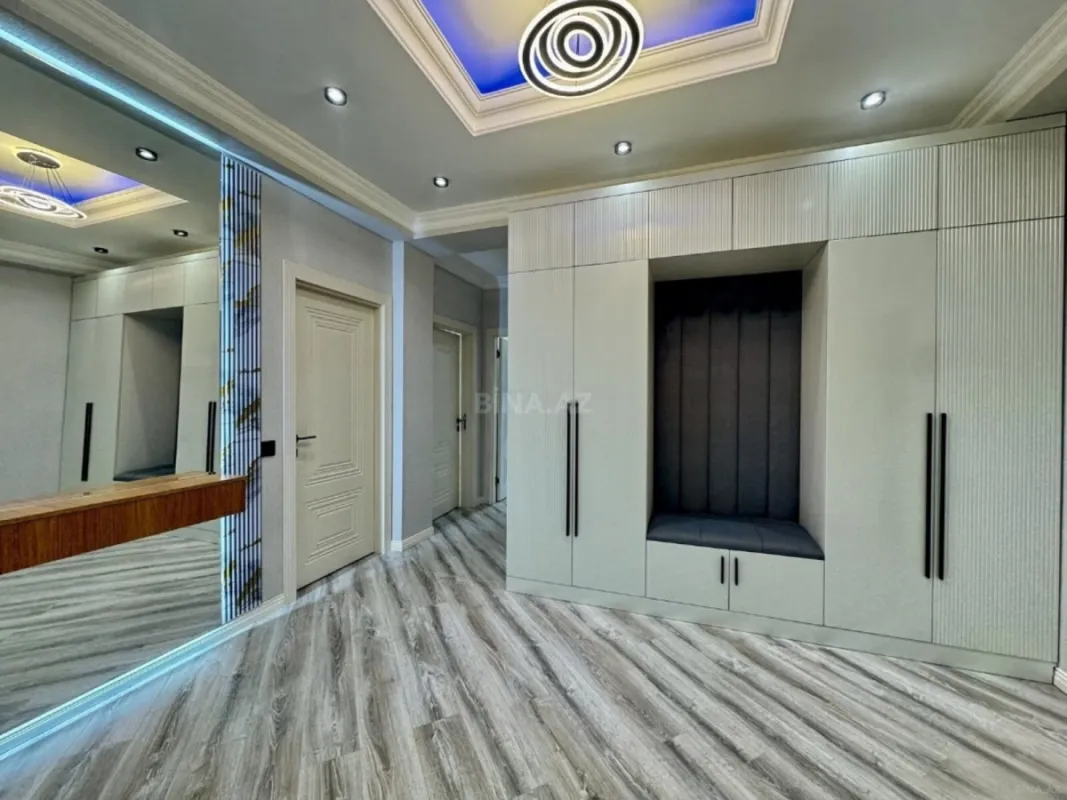 Satılır 3 otaqlı mənzil 98 m²