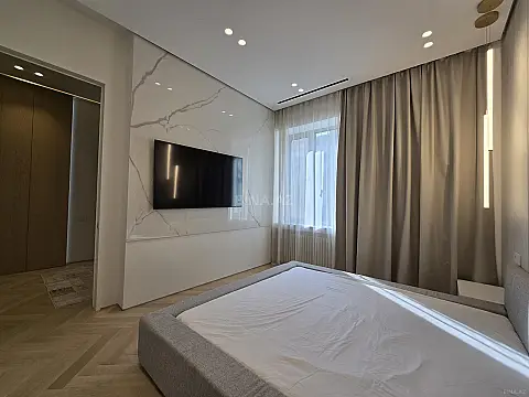Satılır 2 otaqlı mənzil 85 m²
