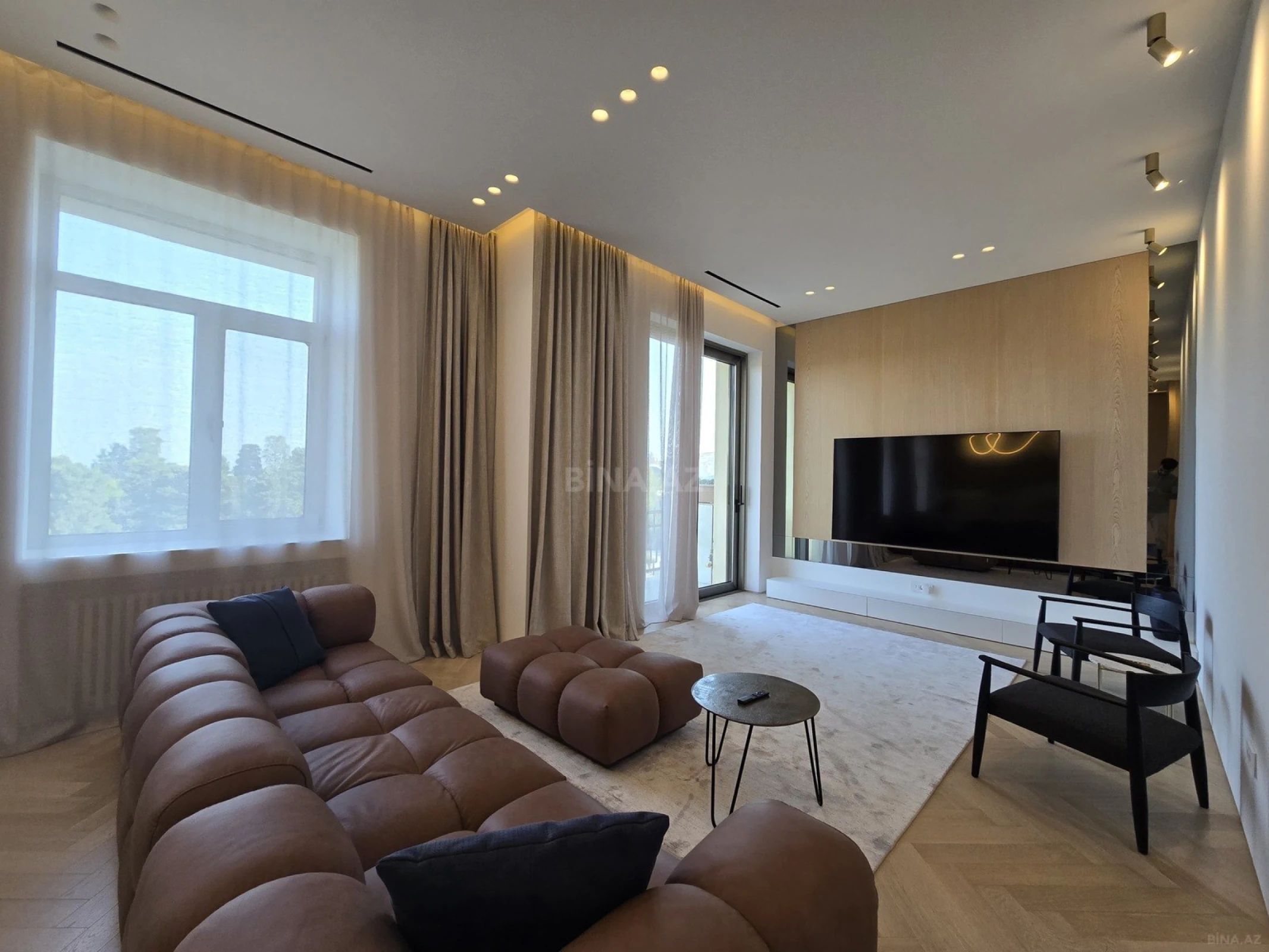 Satılır 2 otaqlı mənzil 85 m²