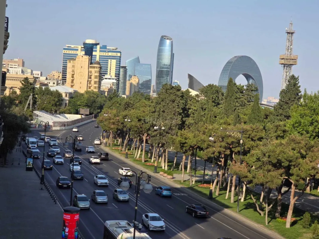 Satılır 2 otaqlı mənzil 85 m²