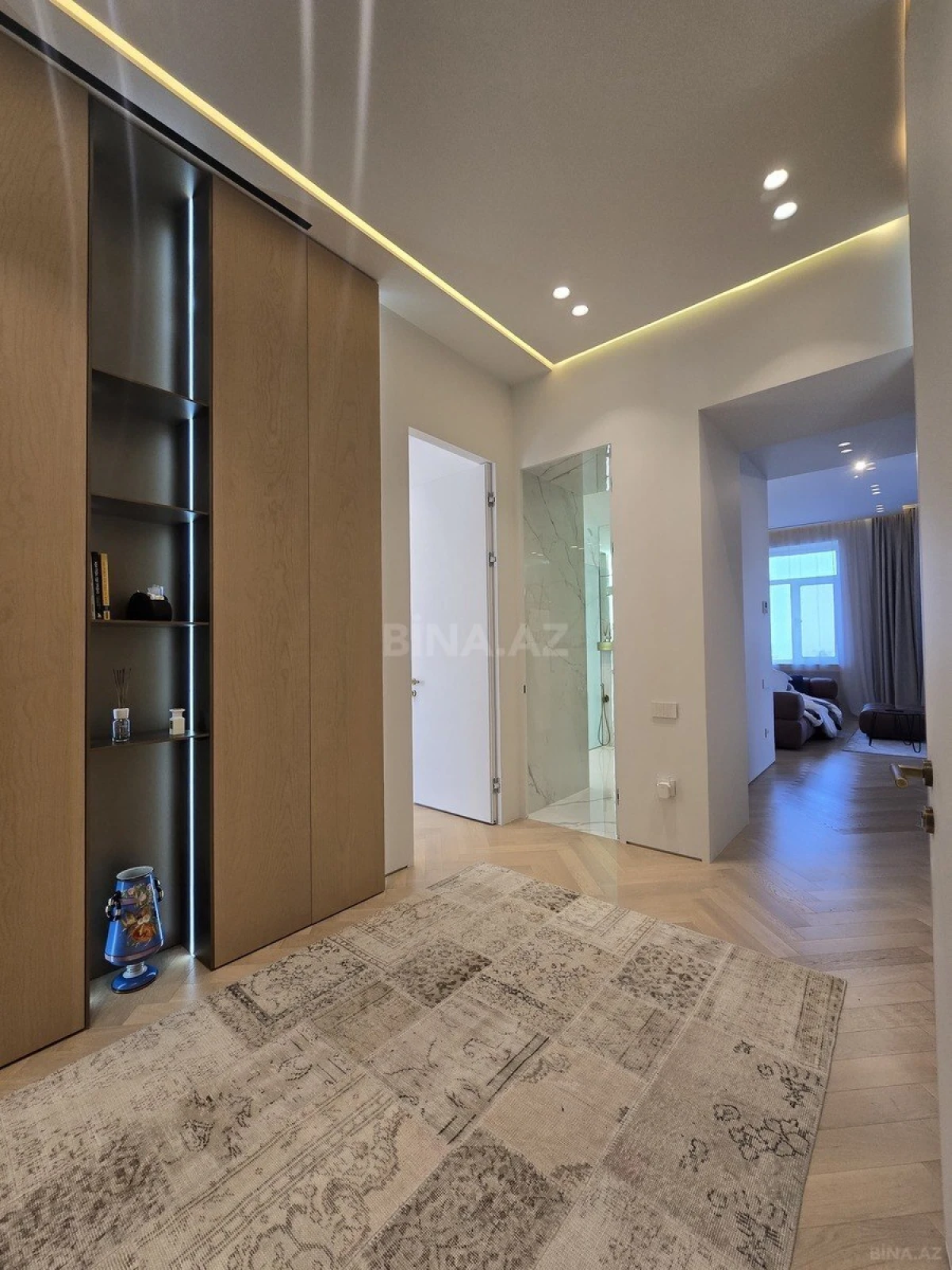 Satılır 2 otaqlı mənzil 85 m²