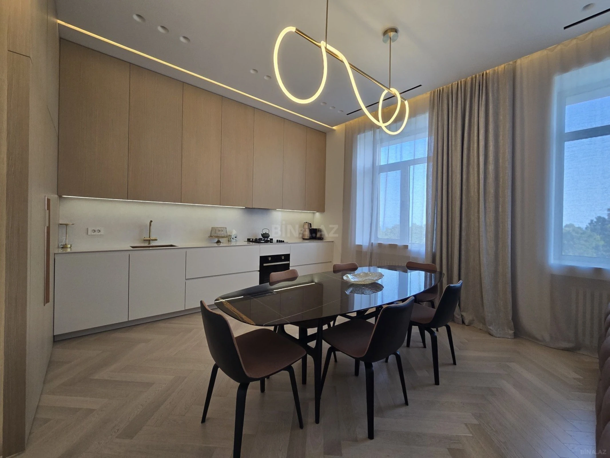 Satılır 2 otaqlı mənzil 85 m²