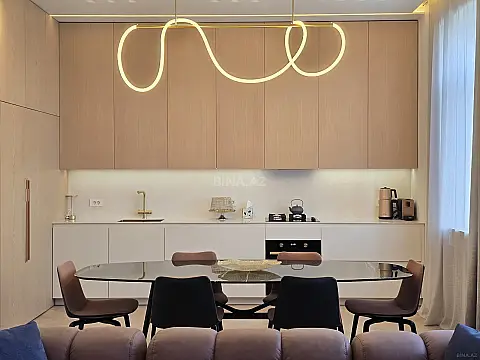 Satılır 2 otaqlı mənzil 85 m²