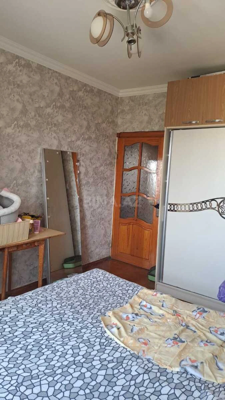Satılır 4 otaqlı mənzil 100 m²