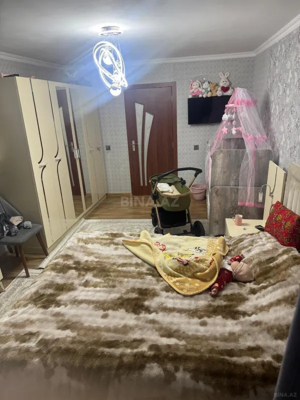 Satılır 4 otaqlı mənzil 75 m²