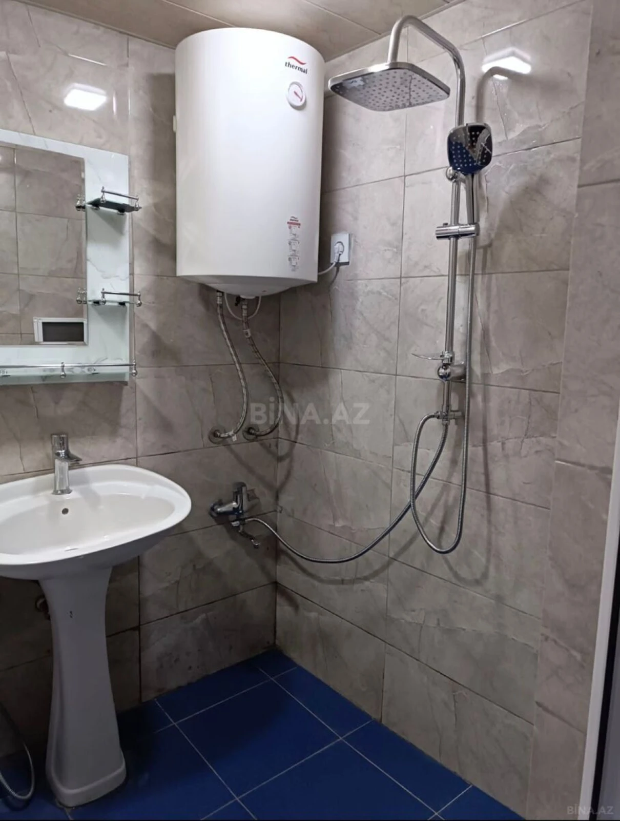 Satılır 2 otaqlı mənzil 45 m²