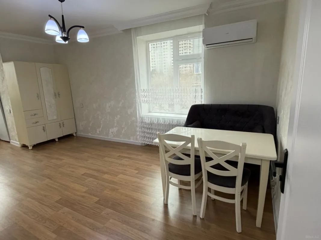 Satılır 2 otaqlı mənzil 45 m²