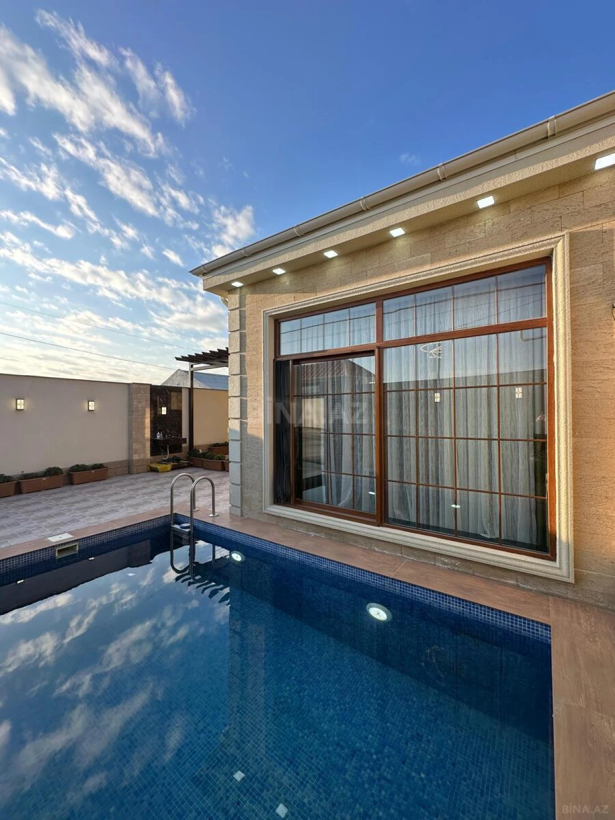 Satılır 3 otaqlı həyət evi 130 m²