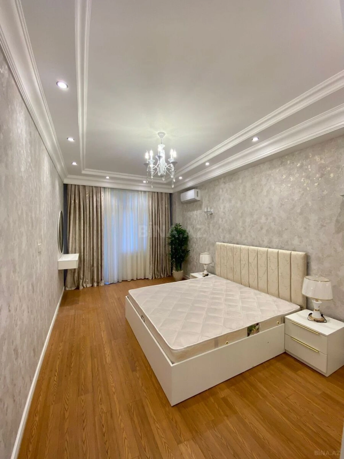 Kirayə verilir 2 otaqlı mənzil 87 m²