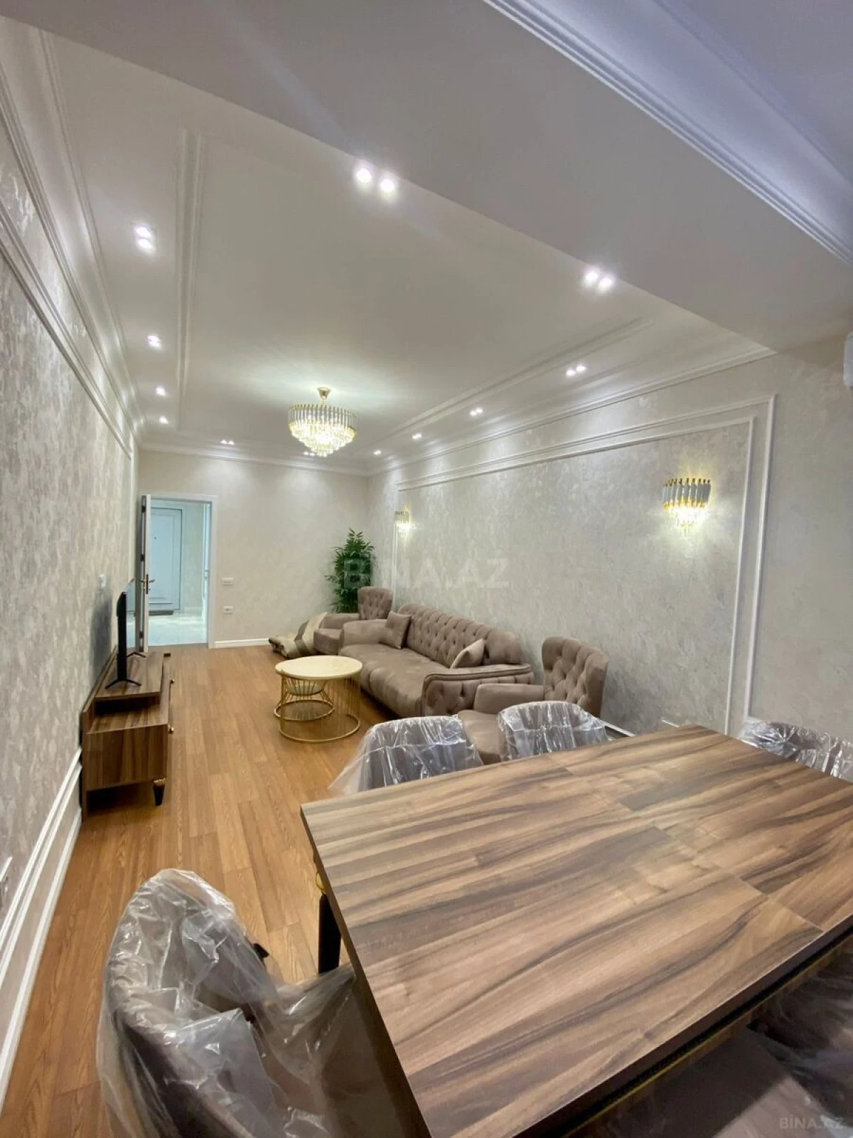 Kirayə verilir 2 otaqlı mənzil 87 m²