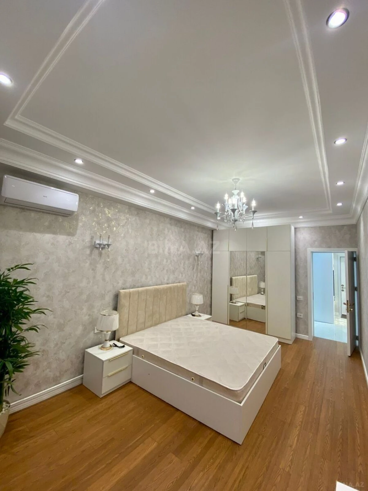 Kirayə verilir 2 otaqlı mənzil 87 m²