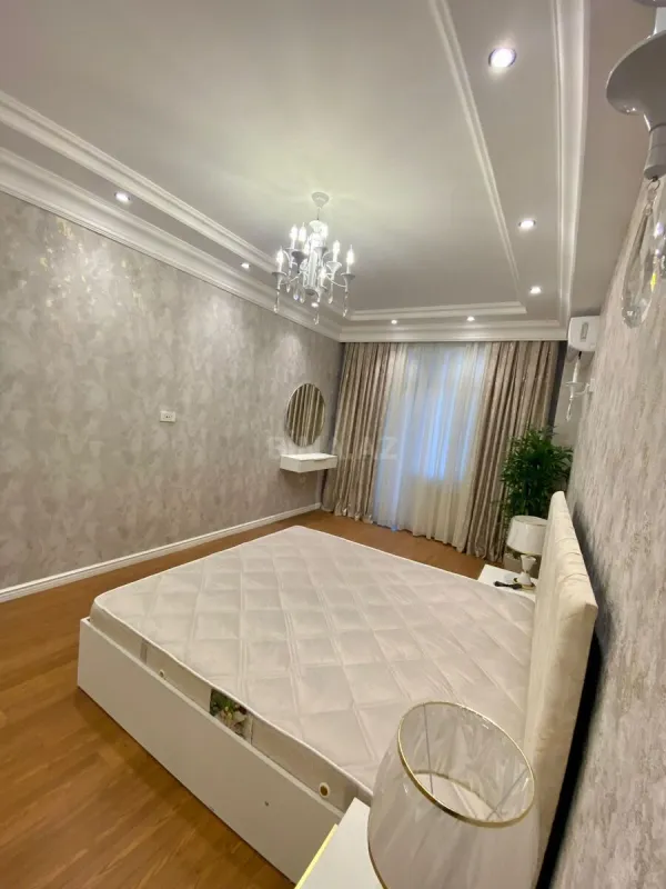 Kirayə verilir 2 otaqlı mənzil 87 m²