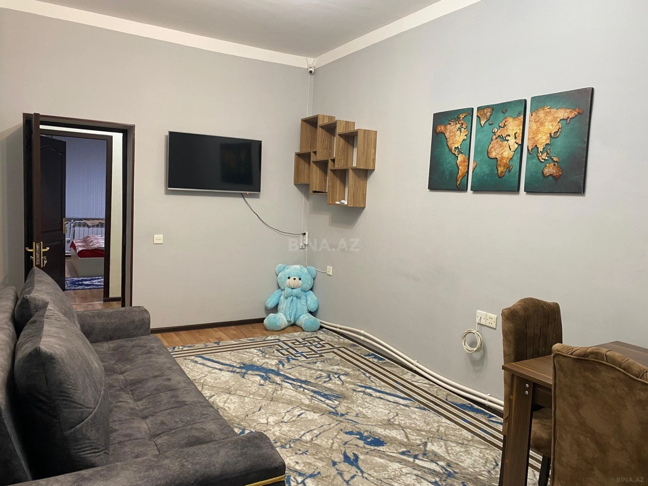 Kirayə verilir 2 otaqlı mənzil 65 m²