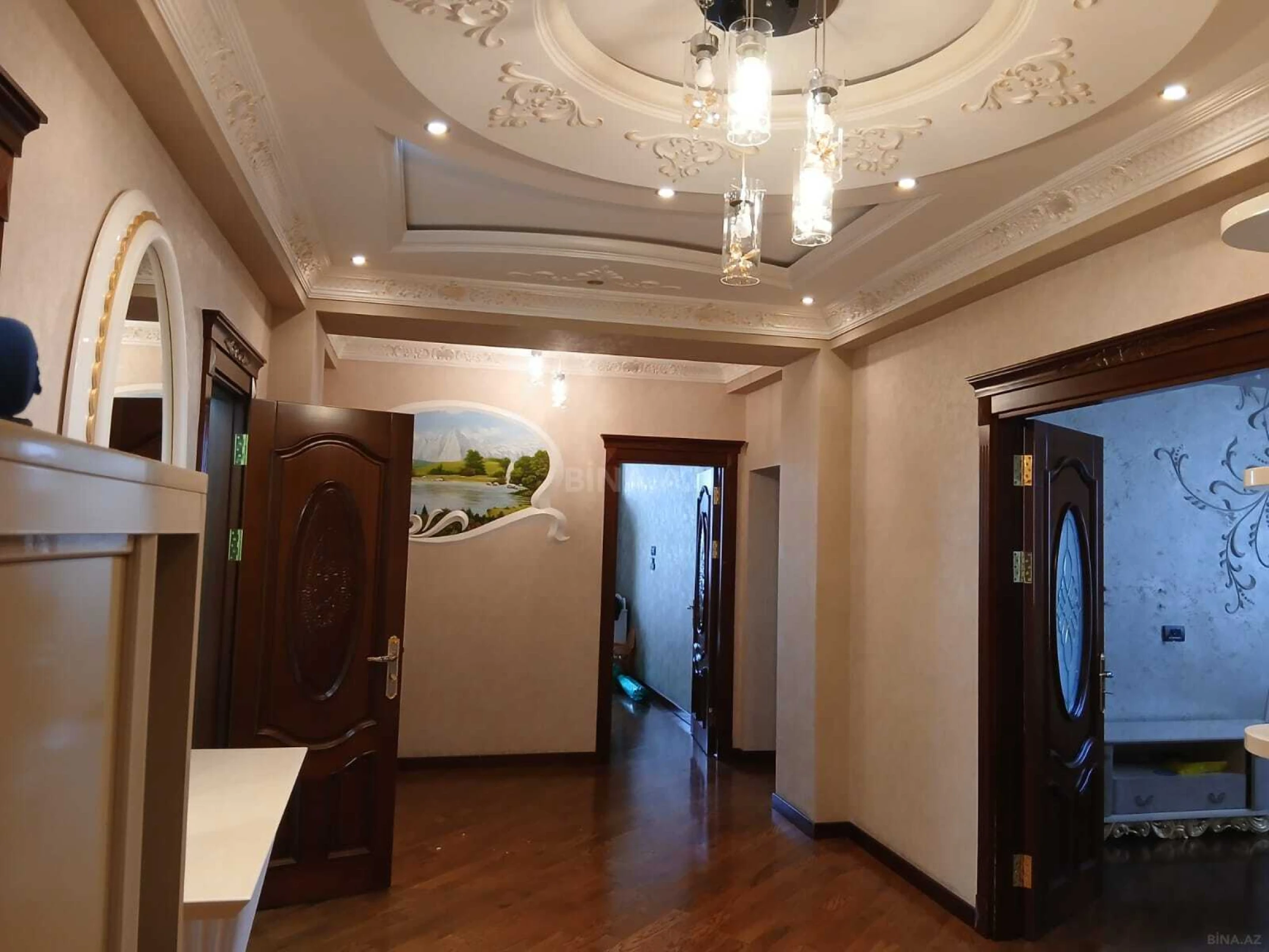 Satılır 3 otaqlı mənzil 145 m²