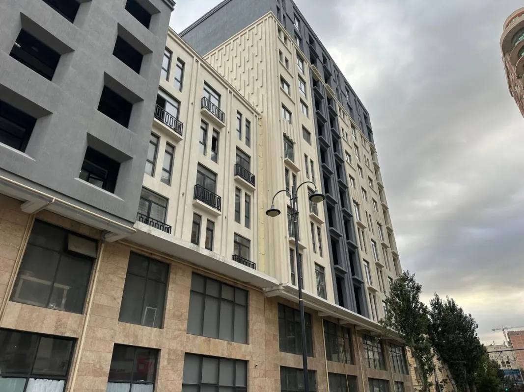 Satılır 3 otaqlı mənzil 115 m²