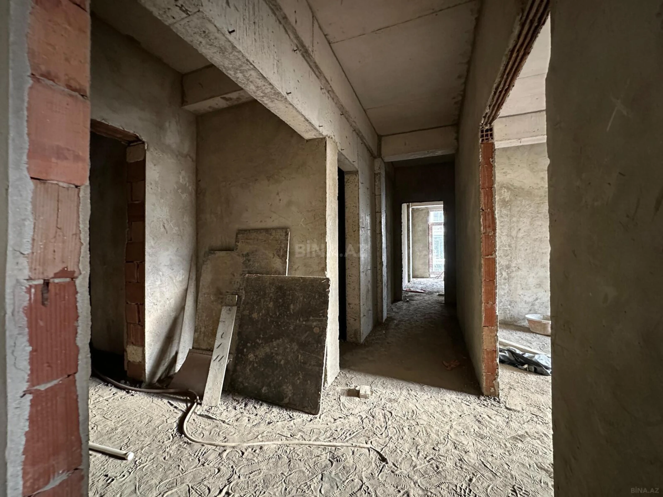 Satılır 3 otaqlı mənzil 115 m²