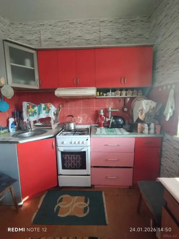 Satılır 5 otaqlı həyət evi 140 m²