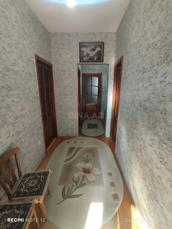 Satılır 5 otaqlı həyət evi 140 m²