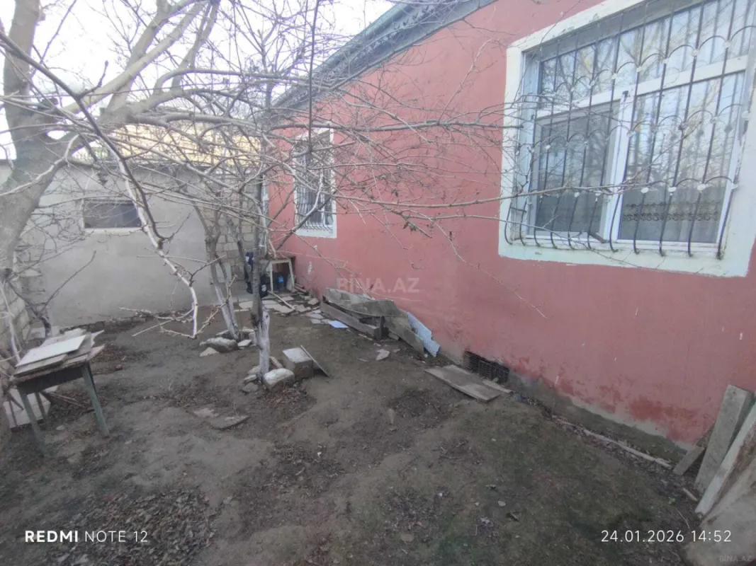 Satılır 5 otaqlı həyət evi 140 m²