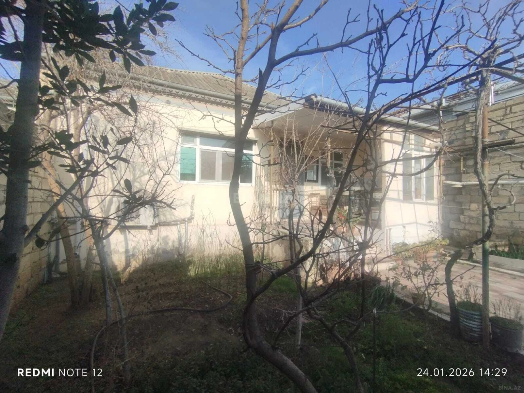 Satılır 5 otaqlı həyət evi 140 m²