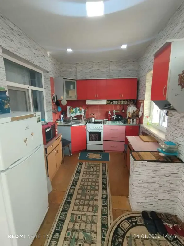 Satılır 5 otaqlı həyət evi 140 m²