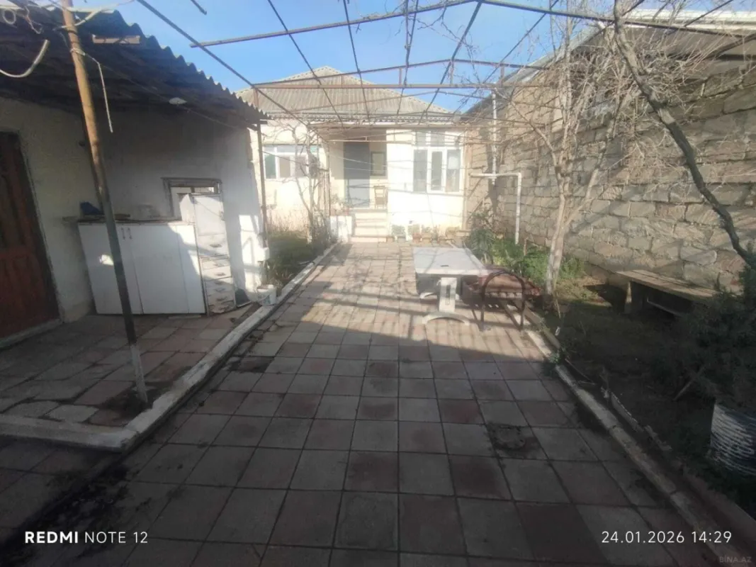 Satılır 5 otaqlı həyət evi 140 m²