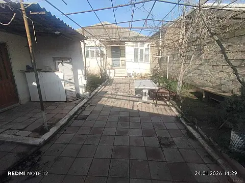 Satılır 5 otaqlı həyət evi 140 m²