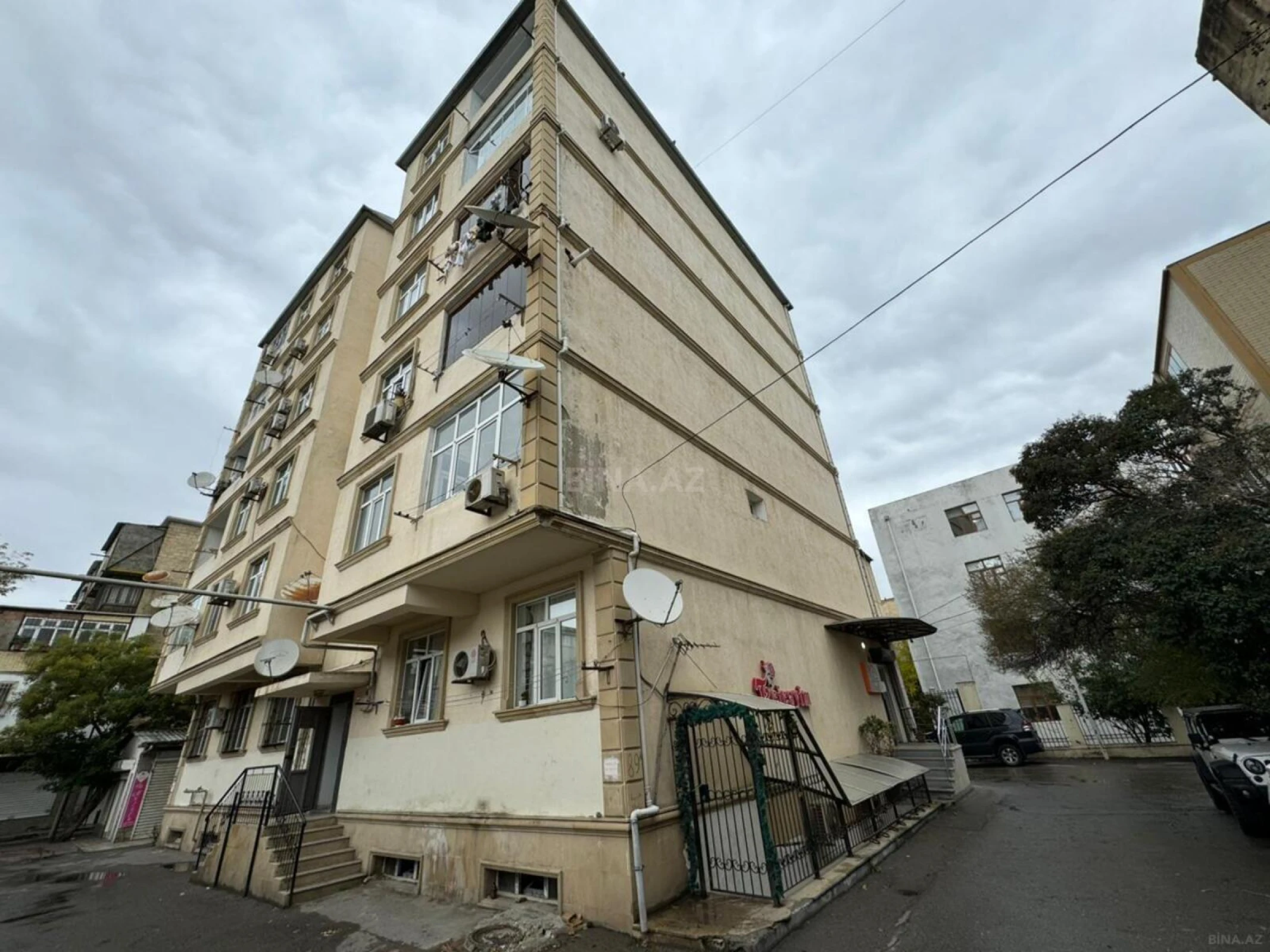 Satılır 1 otaqlı mənzil 50 m²