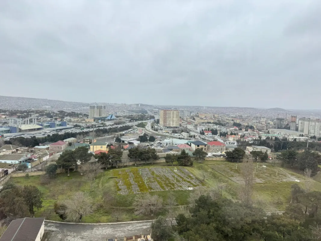 Satılır 2 otaqlı mənzil 93 m²