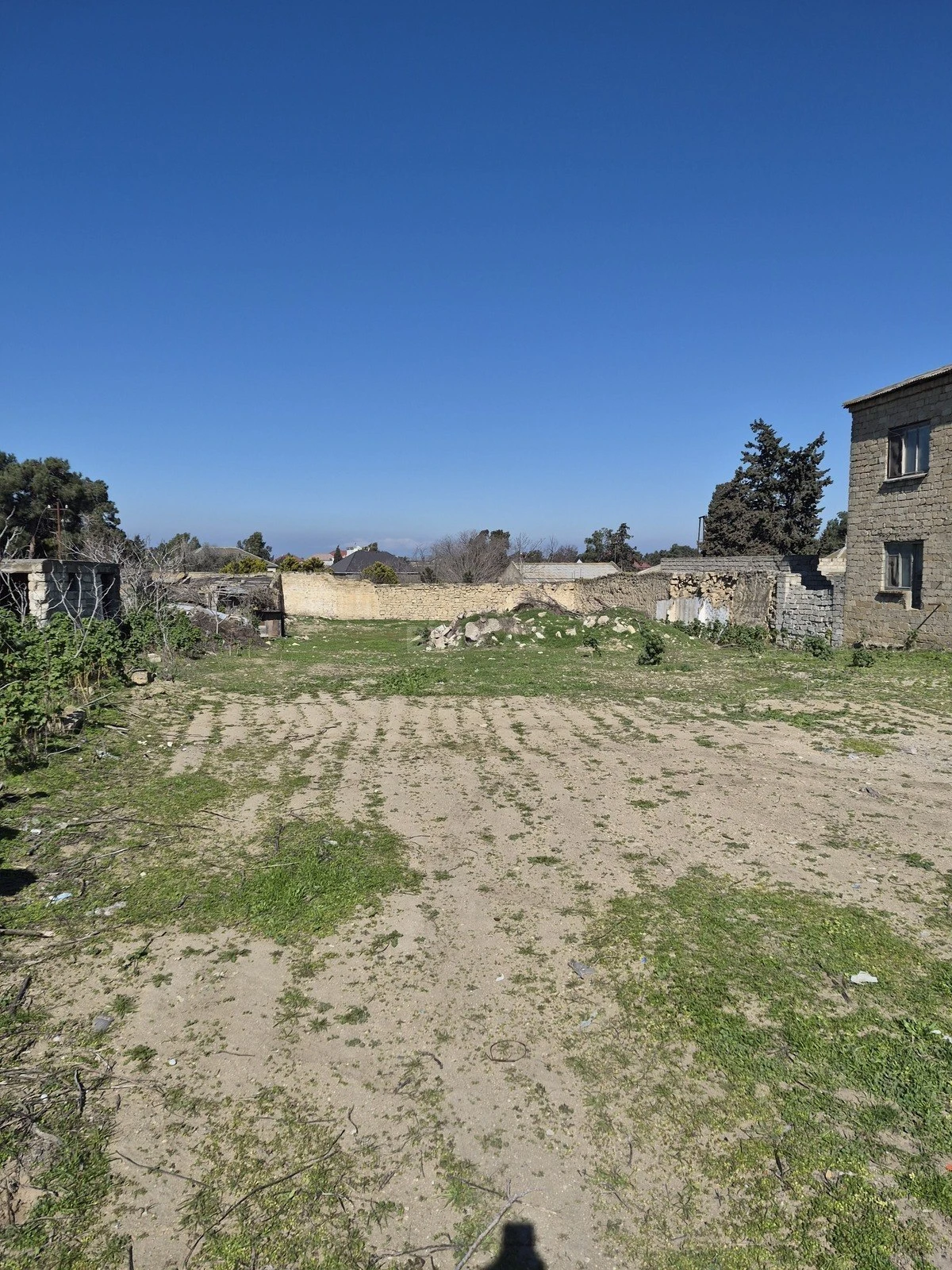 Satılır torpaq sahəsi 12 m²